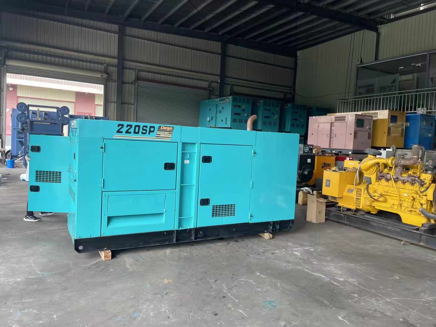 临泽800kW 柴油发电机的输出电流波动范围是多少？