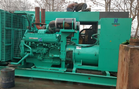 临泽发电机组如何判断水冷式机油散热器内部是否需要清洗？